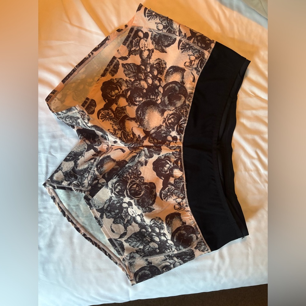 Oiselle women’s shorts size 4